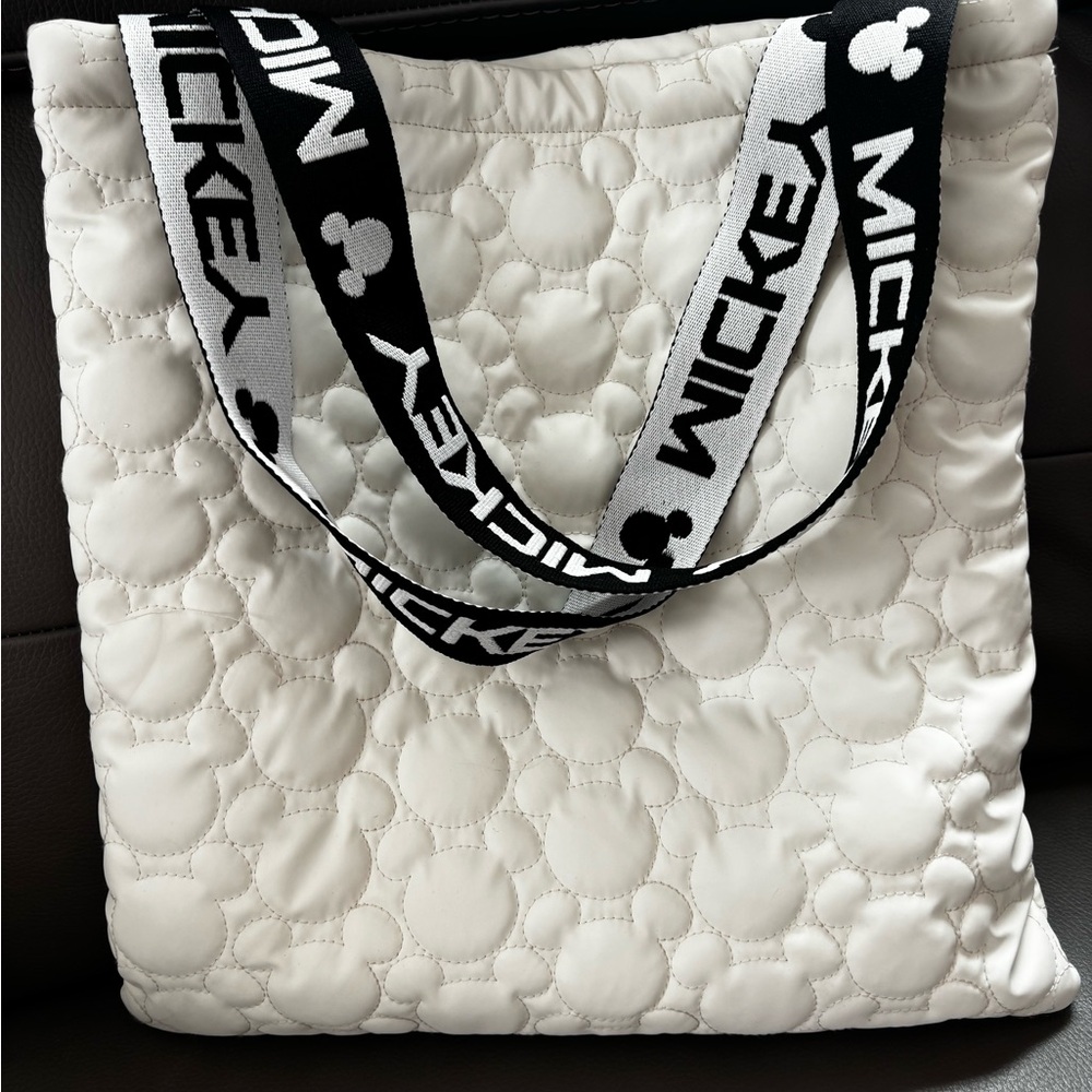 FOREVER 21 Disney Quilted Tote Bag
